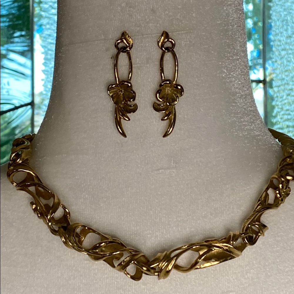 Necklace and earrings